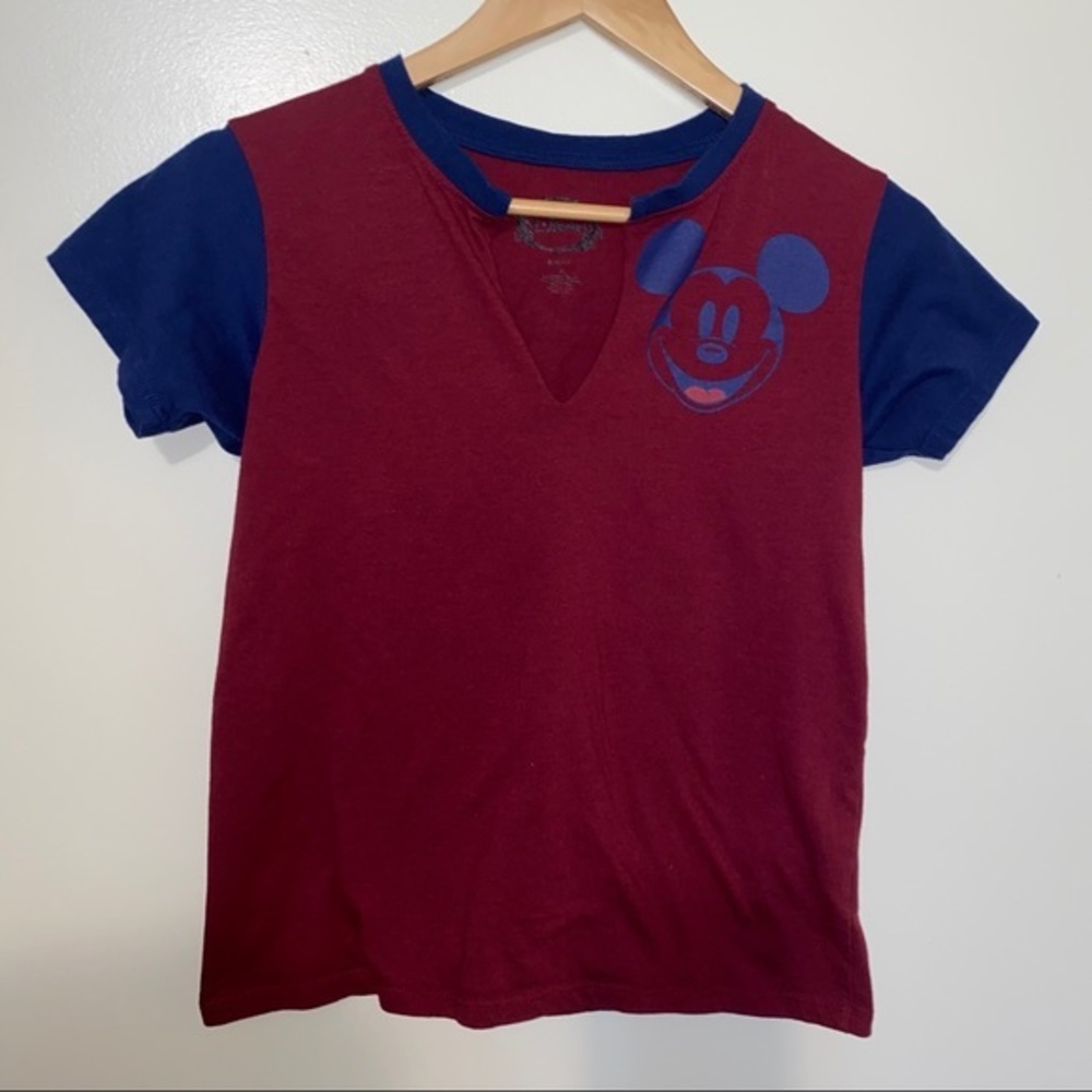 Disney Mickey Baseball T-Shirt Size Medium